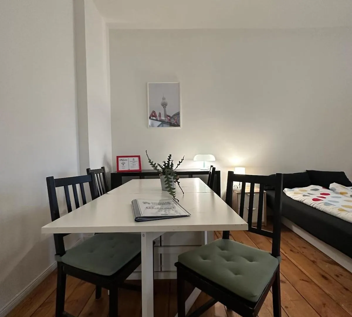Typical Altbau In The Heart Of Berlin Wedding Lejlighed