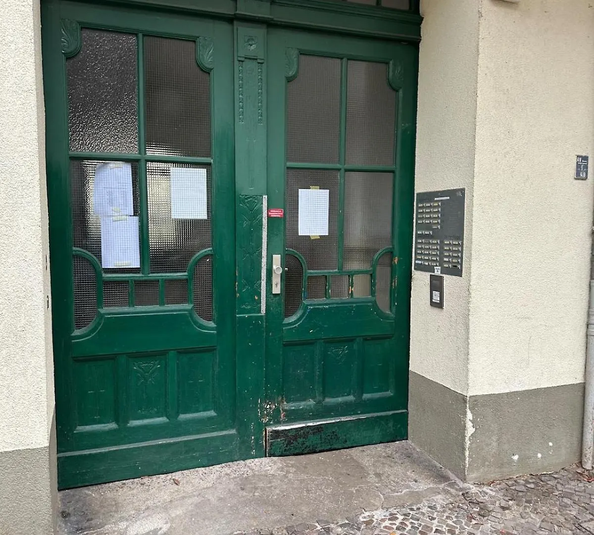 Typical Altbau In The Heart Of Berlin Wedding Lejlighed Tyskland