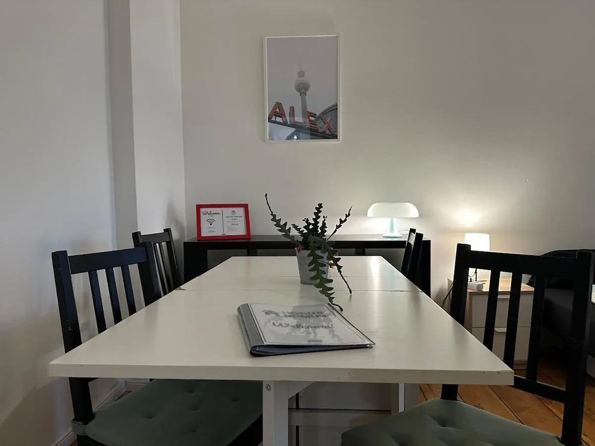 Appartement Typical Altbau In The Heart Of Berlin Wedding 0*,  Allemagne