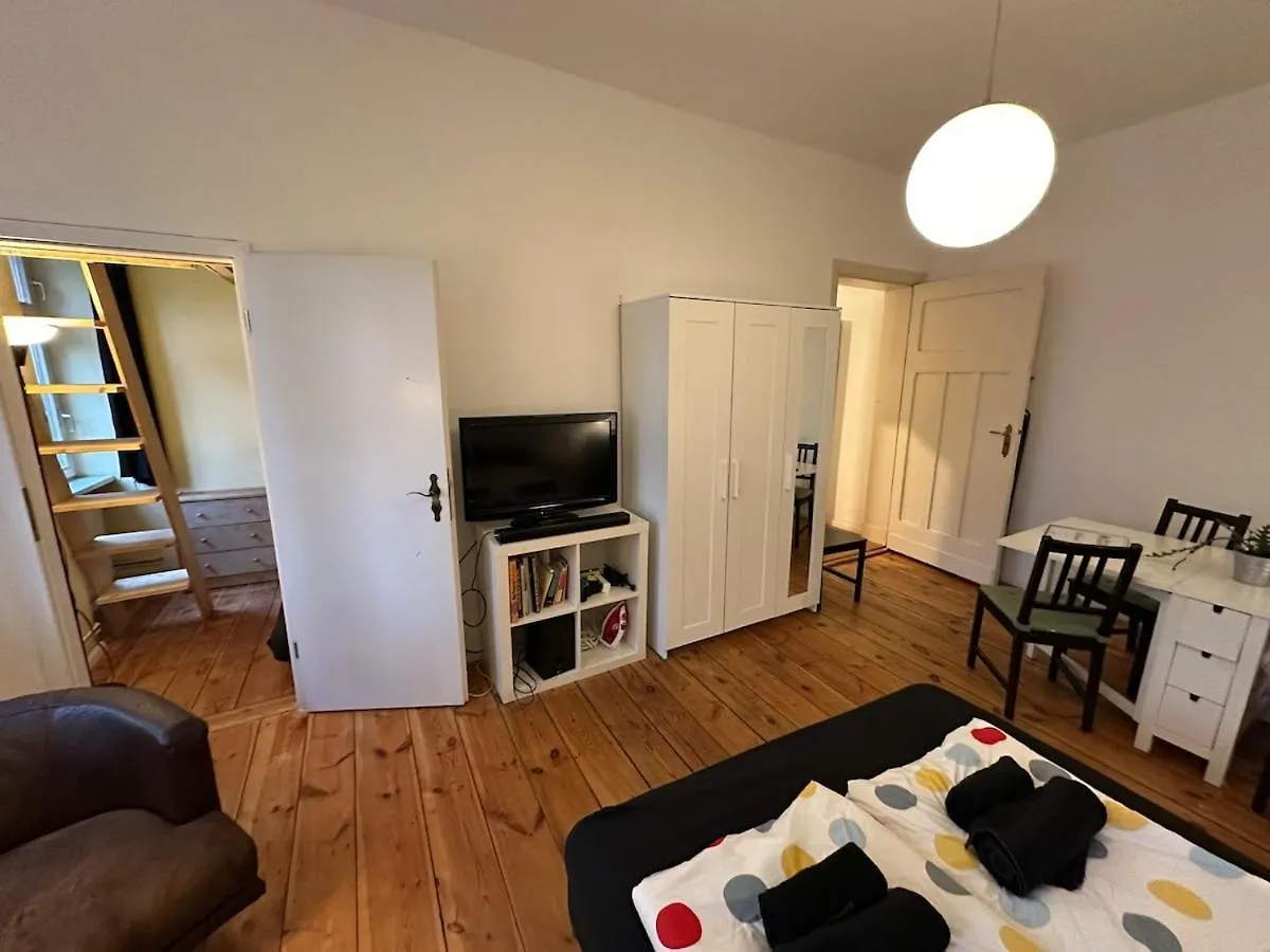Appartement Typical Altbau In The Heart Of Berlin Wedding 0*,